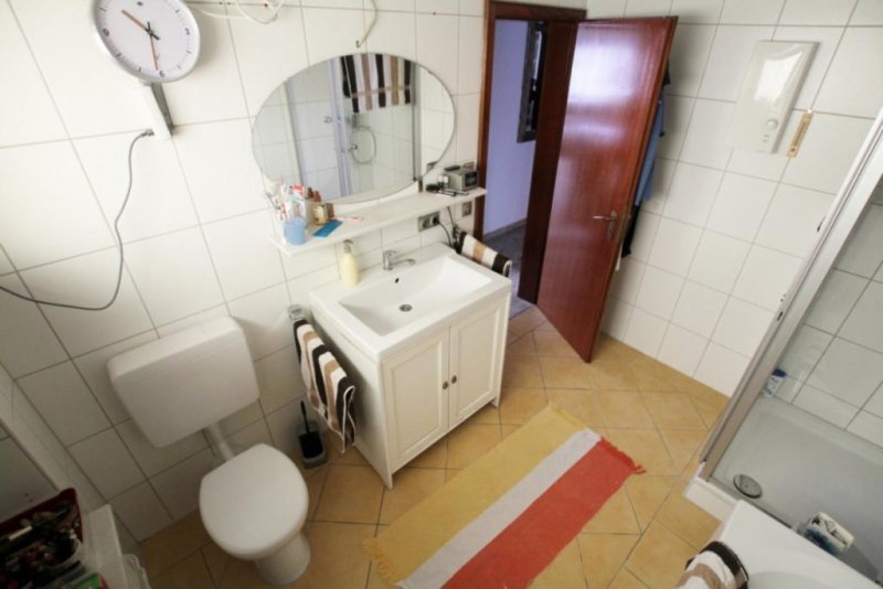 Reilingen 148qm 5 Zimmer Erdgeschosswohnung mit eigenem Garten, Sauna und großem Keller in ruhiger Sackgasse Wohnung kaufen