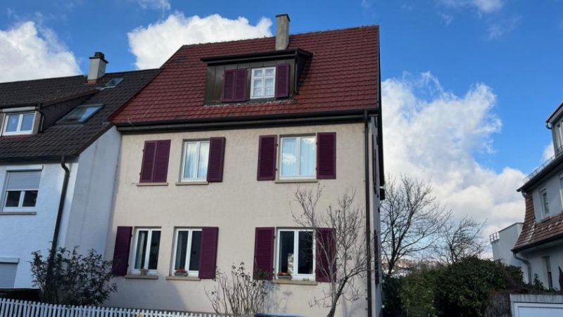 Stuttgart Leerstehende Doppelhaushälfte mit Potential in schöner Wohnlage in Sillenbuch mit großem Garten. Haus kaufen