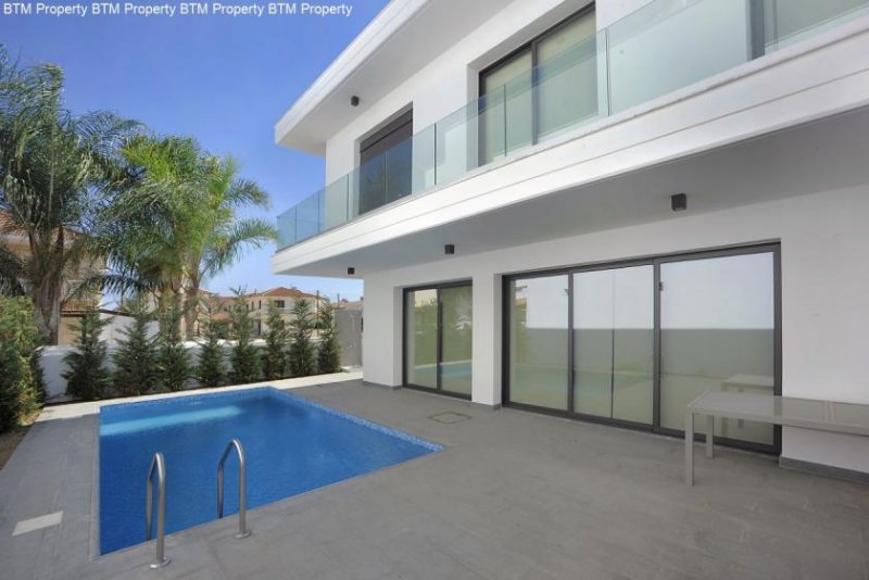 Oroklini Luxury villa Larnaca 200 m from the beach Haus kaufen