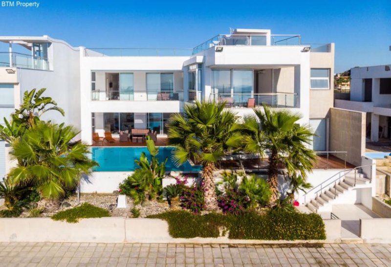 Larnaca Frontline 3 Bedroom Beach Villa Haus kaufen