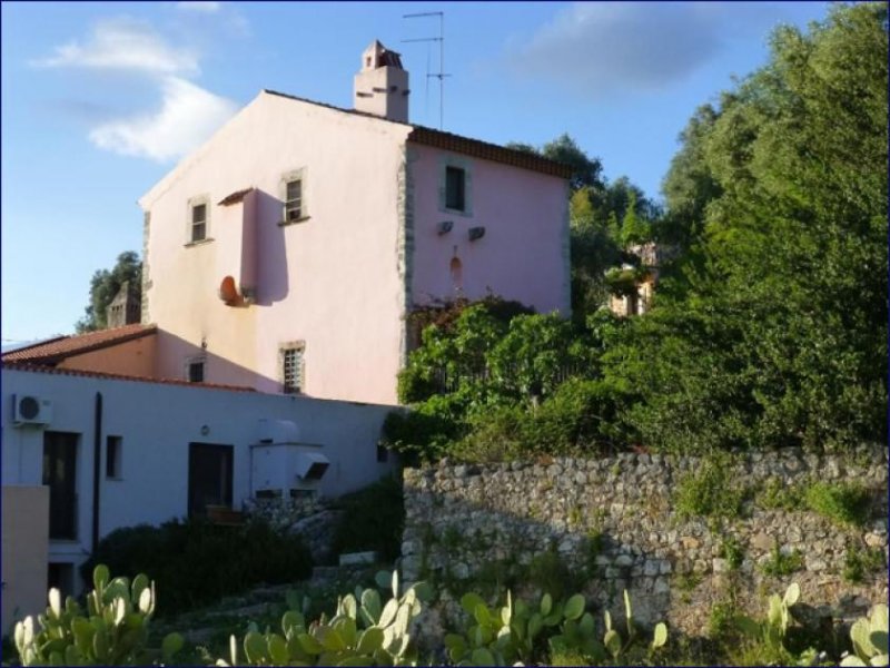 Rodi Garganico ***Landhaus mit Park in Apulien Gargano, sucht neuen Eigentümer*** Haus kaufen