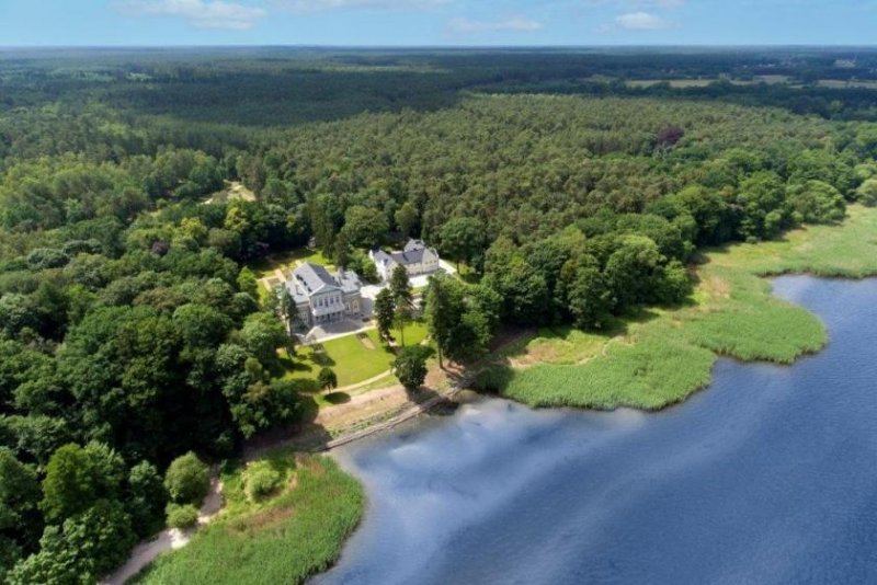 Nowe Warpno Luxuriöses Schloss mit Gästehaus direkt am Stettiner Haff Haus kaufen