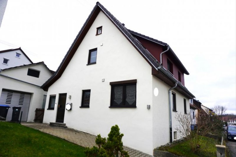 Pfullingen Heimeliges Einfamilienhaus mit Garten und Garage in bevorzugter Lage! Haus kaufen