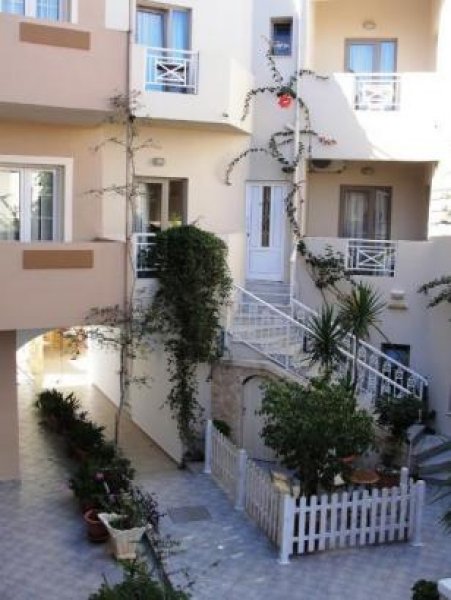 Rethymnon Pension mit 17 Zimmer und Taverne auf der Insel Kreta Gewerbe kaufen