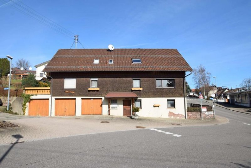 Schömberg (Landkreis Calw) 4-FH mit Terrassen, Balkon, Garten, 3 Garagen - Schömberg Zentrum Haus kaufen