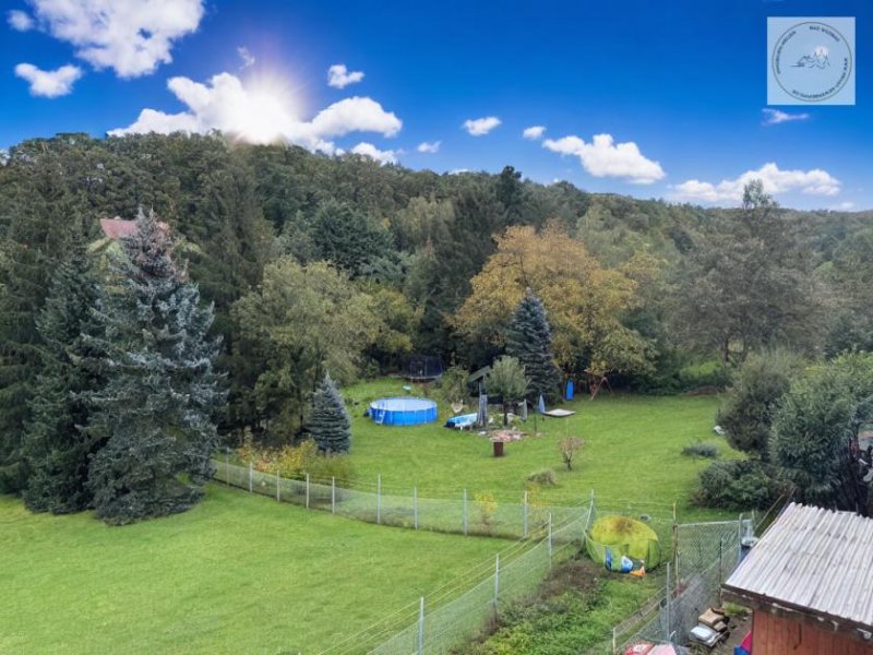 Straubenhardt Familienidyll mit Platz und Charme: Zweifamilienhaus mit großem Garten Haus kaufen