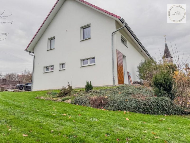 Oberreichenbach (Landkreis Calw) Modernes Einfamilienhaus in Bestlage: Neuwertig, energieeffizient und familienfreundlich! Haus kaufen