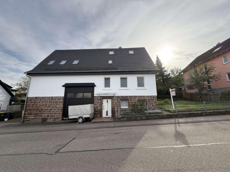 Ötisheim Modernisiertes Haus mit großem Grundstück und Kinderparadies Haus kaufen