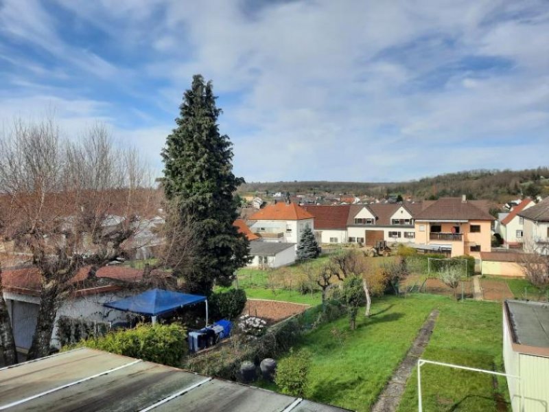 Ubstadt-Weiher ObjNr:19472 - Freistehendes 1-2 Familienhaus mit großem Grundstück in Ubstadt-Weiher, OT Zeutern Haus kaufen