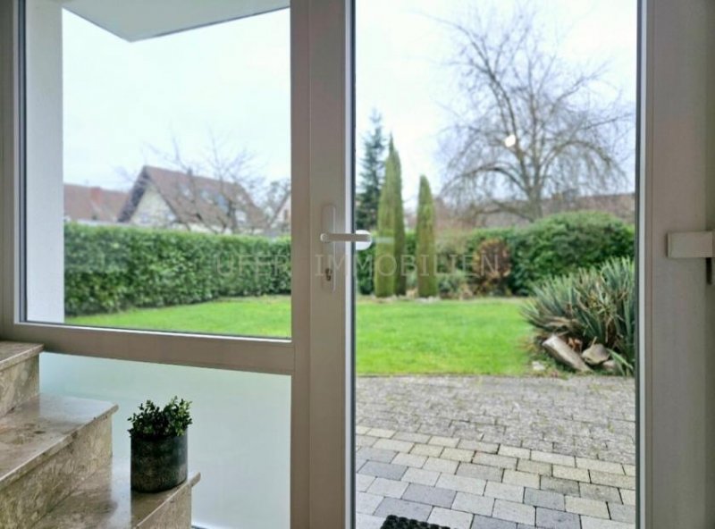 Landau in der Pfalz Lichtdurchflutetes Einfamilienhaus mit Flachdach und großem Garten in ruhiger Lage Haus kaufen