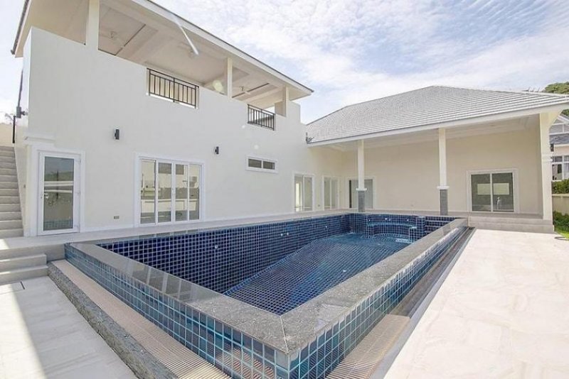 Hua Hin Executive ! 3 -Schlafzimmer - 3 Bäder Poolvilla in Strandnähe Haus kaufen