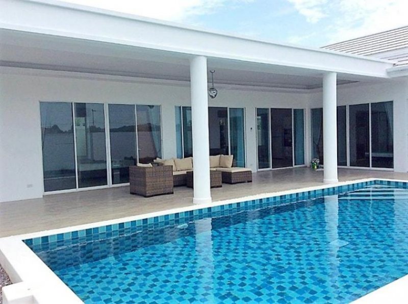 Hua Hin Neue 3-Bett, 3 Badezimmer Villa nahe Kao Tao See Haus kaufen