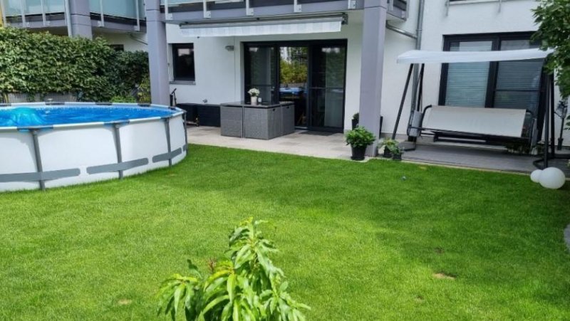 Villingen-Schwenningen Traumhafte Erdgeschosswohnung mit Garten und Pool Wohnung kaufen