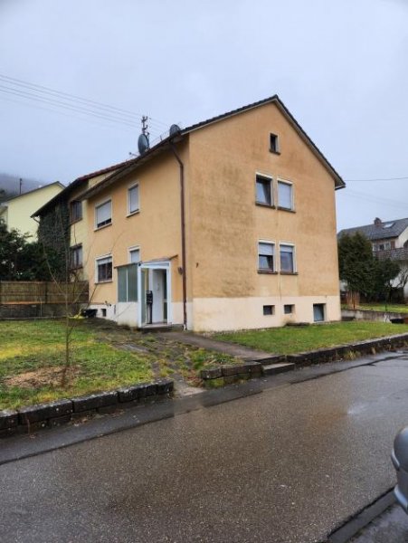 Blumberg 2-Familienhaus in Blumberg mit Potential zum 3-Familienhaus Haus kaufen