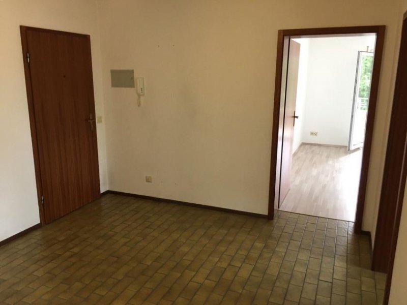 Gailingen am Hochrhein **2 Zimmer ETW (76 qm) im HOCHPARTERRE + BALKON, EBK, GARAGE... Wohnung kaufen