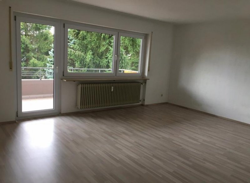 Gailingen am Hochrhein **2 Zimmer ETW (76 qm) im HOCHPARTERRE + BALKON, EBK, GARAGE... Wohnung kaufen