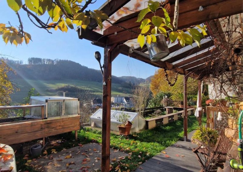 Eggingen Sonniges Zuhause mit Garage und Garten in einem 2-Familienhaus Haus kaufen