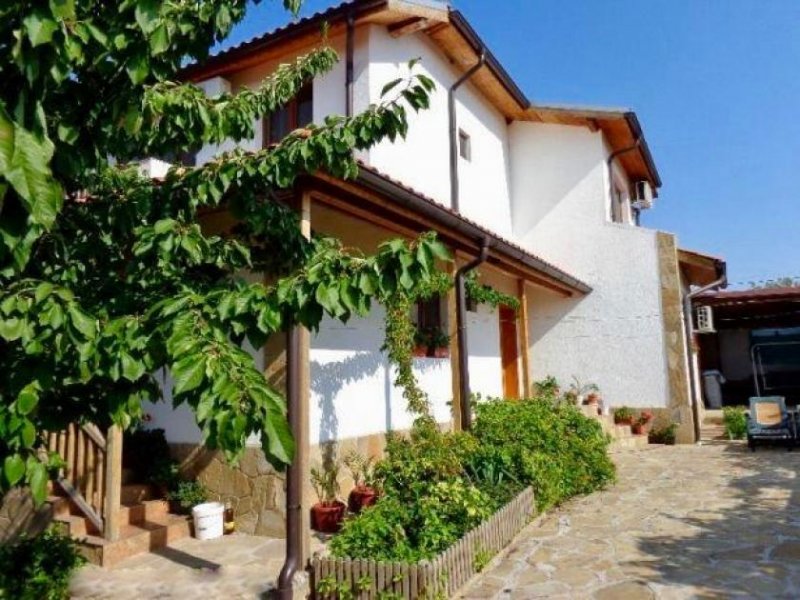 Burgas 2-geschossiges Haus mit Souterrain in Burgas-Banevo Haus kaufen