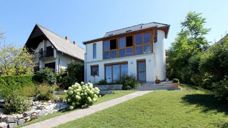 Vonyarcvashegy Schönes Einfamilienhaus mit Swimmingpool in herrlicher Aussichtslage Haus kaufen