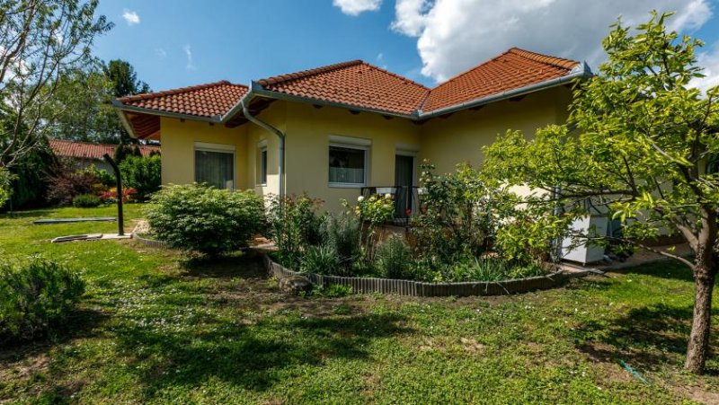 Gyenesdias Schönes Einfamilienhaus in guter Lage Haus kaufen