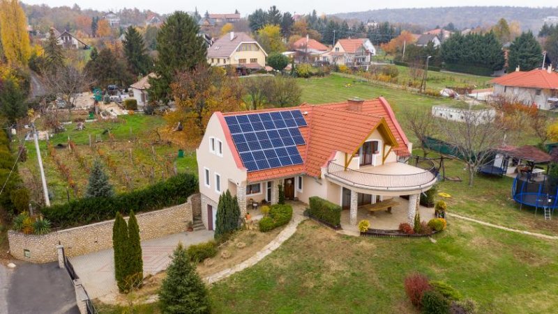 Cserszegtomaj Hochwertige Immobilie mit Seeblick Haus kaufen