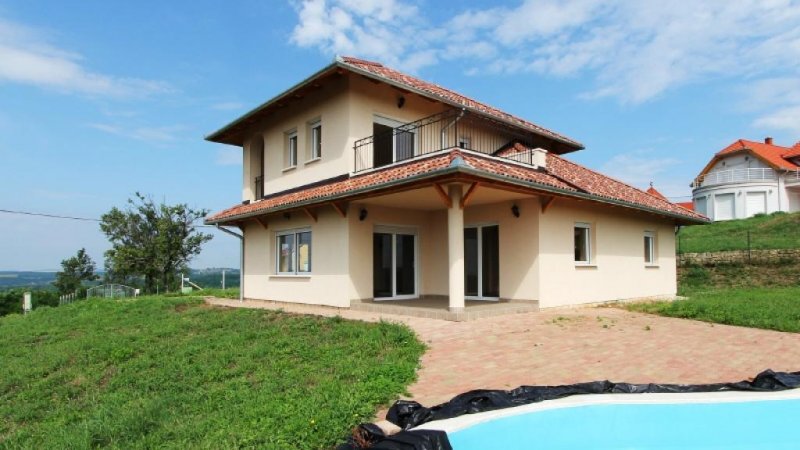 Cserszegtomaj Hochwertiges Einfamilienhaus in herrlicher Aussichtslage Haus kaufen