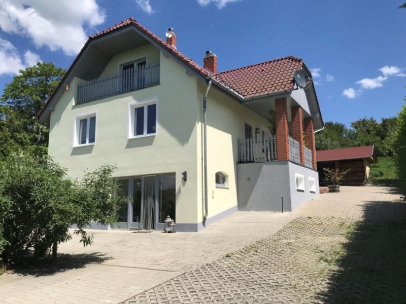 Region Nordufer Großes saniertes Wohnhaus mit Gästewohnung und Nebengebäude auf einem schönen Grundstück am Balaton Haus kaufen