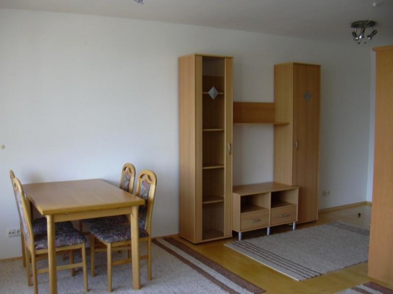 Kirchseeon *** Kapitalanleger aufgepasst *** Großzügiges 1 Zimmer Apartment mit Balkon in Kirchseeon Wohnung kaufen