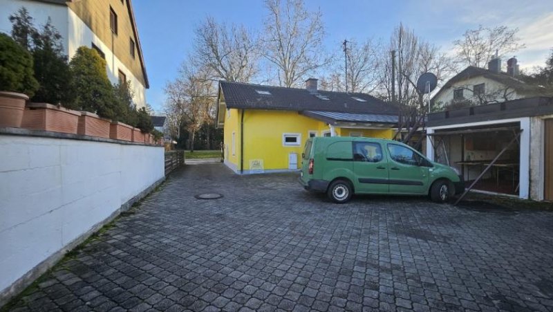 Oberschleißheim *** Aufgepasst *** Attraktives Stadthaus mit Wohnen und Gewerbe in Oberschleißheim Haus kaufen