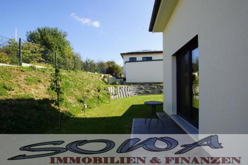 Burgheim Hochwertiges Einfamilienhaus mit Wintergarten und Doppelgarage in Burgheim - Straß - Ein Objekt von Ihrem Immobilienpartner und