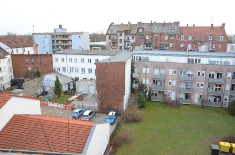 Nürnberg NÜRNBERG - WEST : Vermietete STUDENTENWOHNUNG in Muggenhof. Wohnung kaufen