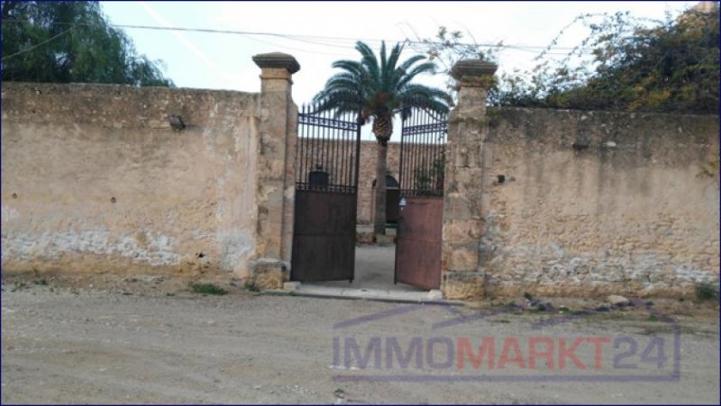 Castellammare del Golfo ***Großes Anwesen sucht Liebhaber, Panoramablick über das Meer und die umliegenden Weinberge*** Haus kaufen