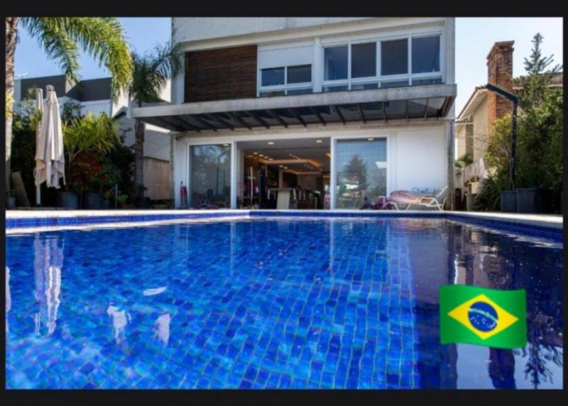 Porto Alegre Luxury Home with 427 m² living space in Porto Alegre Haus kaufen