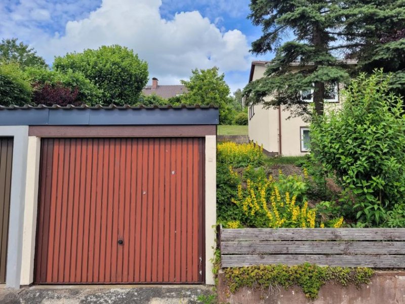 Hof 1318 - Hof: Einfamilienhaus mit 2 Garagen in beliebter Wohnlage Haus kaufen