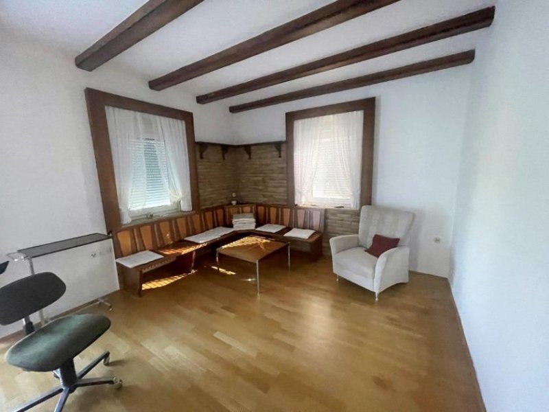 Naila 1314 - Stilvolle Villa mit ca. 2.750 m² (Bau-)Grund in Naila Haus kaufen