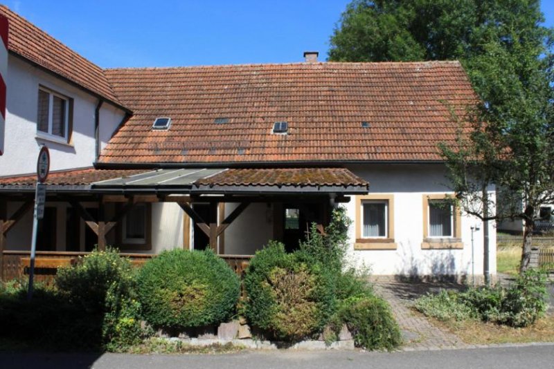 Stadtsteinach Ehemaliges landwirtschaftliches Anwesen im Dornröschenschlaf! Haus kaufen