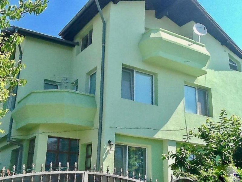 Kavarna Stattliches Haus mit Schwimmbad in Kavarna am Meer Haus kaufen