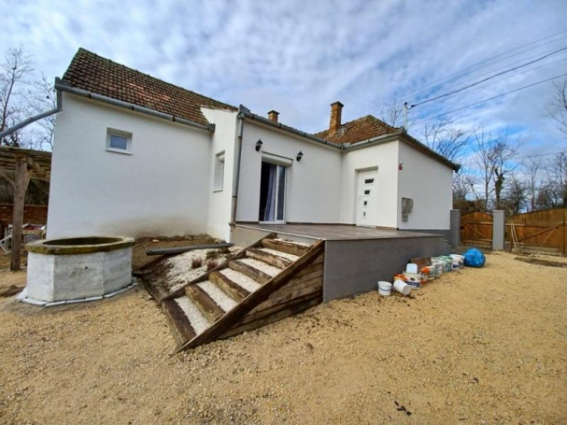 Bérbaltavár Top-modernisierter Bungalow mit schönem Freisitz und toller Randlage Haus kaufen