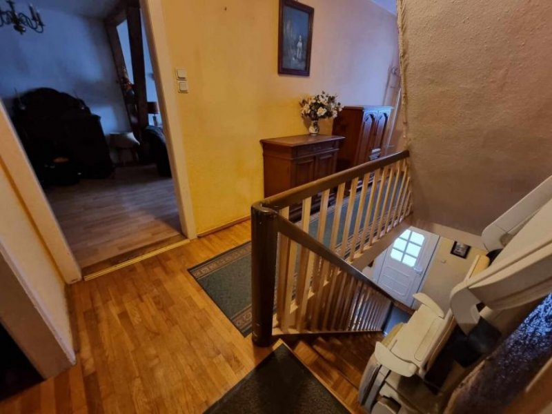 Floh-Seligenthal REFH mit 5 Zimmern kl. Grundstück sucht geschickte neue Besitzer Haus kaufen