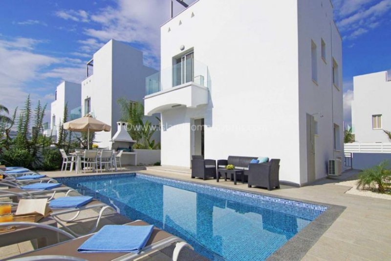 Ayia Napa 3 bedrooms, 1 bathroom, 1 wc detached villa with TITLE DEEDS just 500m from the beach in a fantastic ocation of Ayia Napa - 