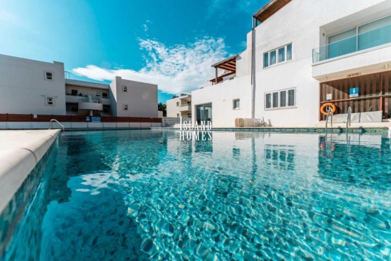 Ayia Napa Fully Renovated, modern design, 3 bedroom, 2 bathroom, apartment with Title Deeds in Central Ayia Napa - FMN130.Finished to a st