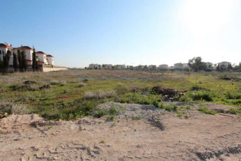 Ayia Thekla Residential plot in Ayia Thekla with planning permission in place for 26 detached properties - LTHK126.This 16,288m2 plot has a 