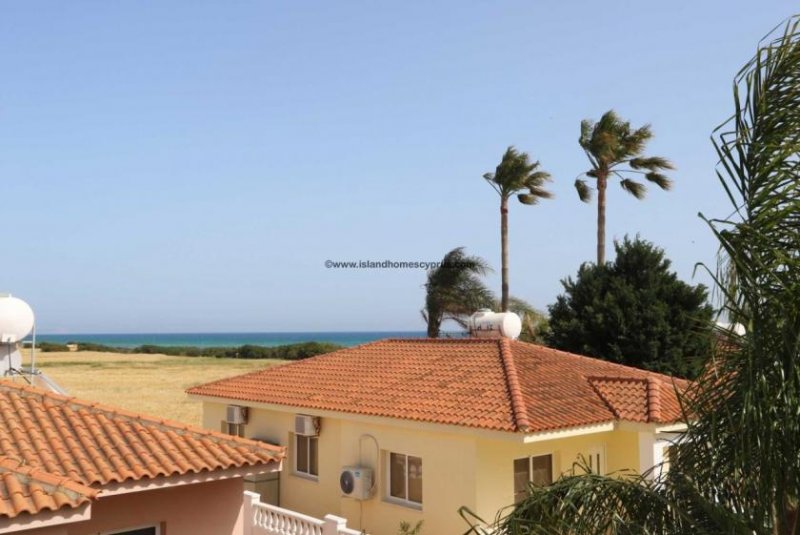 Ayia Thekla Spacious 3 bedroom, 2 bathroom detached villa with large sea view balcony and private pool in Ayia Thekla - STT105.This 3 villa