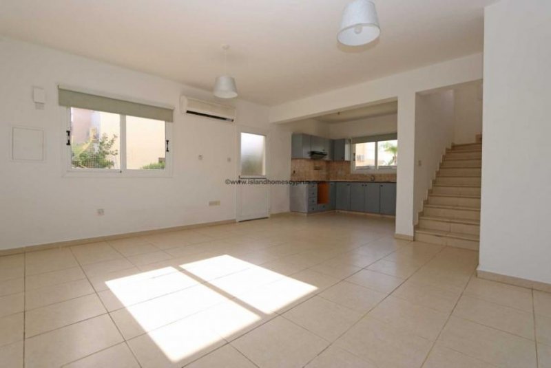 Ayia Thekla Spacious 3 bedroom, 2 bathroom detached villa with large sea view balcony and private pool in Ayia Thekla - STT105.This 3 villa