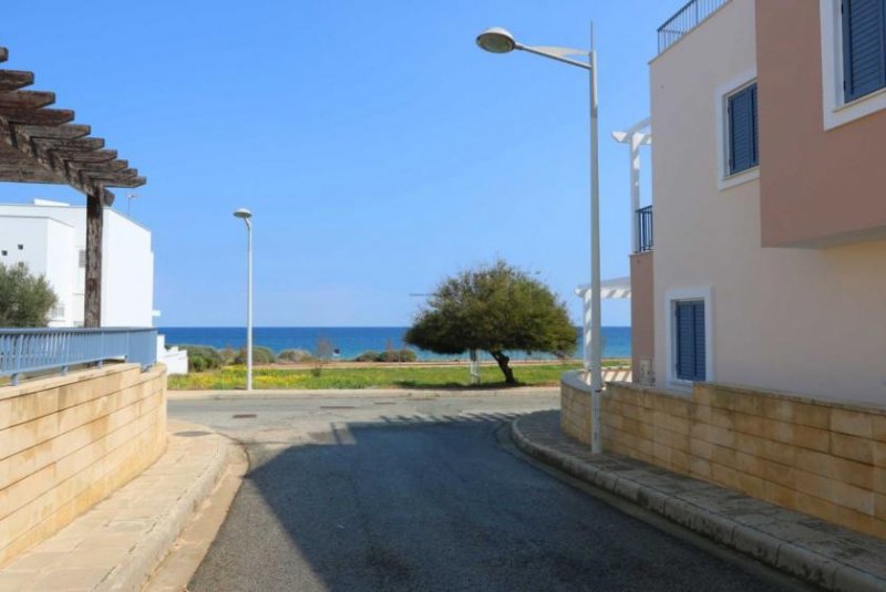 Ayia Triada 4 bedroom, 3 bathroom semi-detached villa less than 150m from the sea in Ayia Triada - PTM102.This stunning villa is perfect for