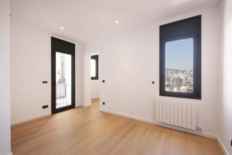 Barcelona Renovierte Penthouse Wohnung im Zentrum von Barcelona. Die Wohnung befindet sich im 8. Stockwerk eines repräsentativen Ihre 