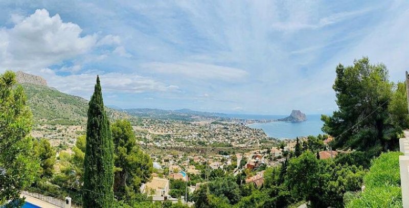 Calpe Neubauvilla in Calpe mit herrlichem Blick auf das Meer, Peñón und die Bucht von Calpe.. . High-Tech-Villa mit hervorragenden