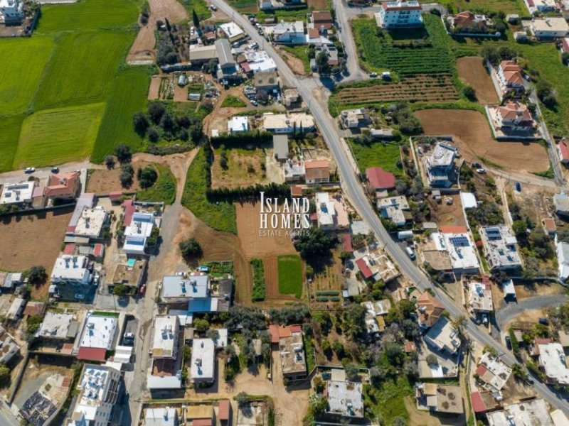 Deryneia 1,124m2 plot of residential land in popular and central area of Deryneia village - LDER164.Located in the heart of Deryneia, to