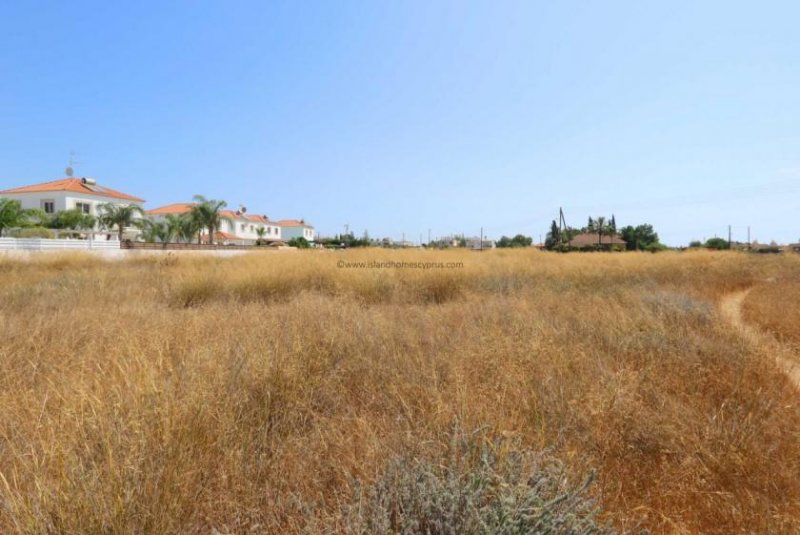 Deryneia 570m2 plot of land in residential area of Deryneia Village - LDER181.This level plot boasts road access and is ideal for an pro