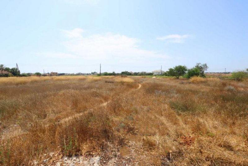 Deryneia 570m2 plot of land in residential area of Deryneia Village - LDER181.This level plot boasts road access and is ideal for an pro